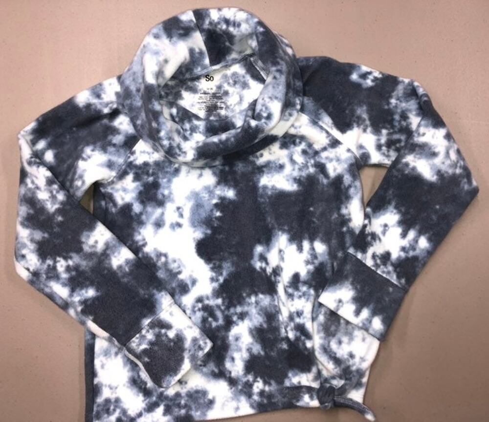 NWOT Super Soft Girls Pullover size M 8